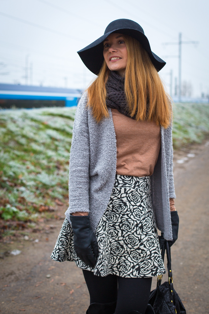 Rose Pattern Textured Skirt Outfit | Chic Cocktail